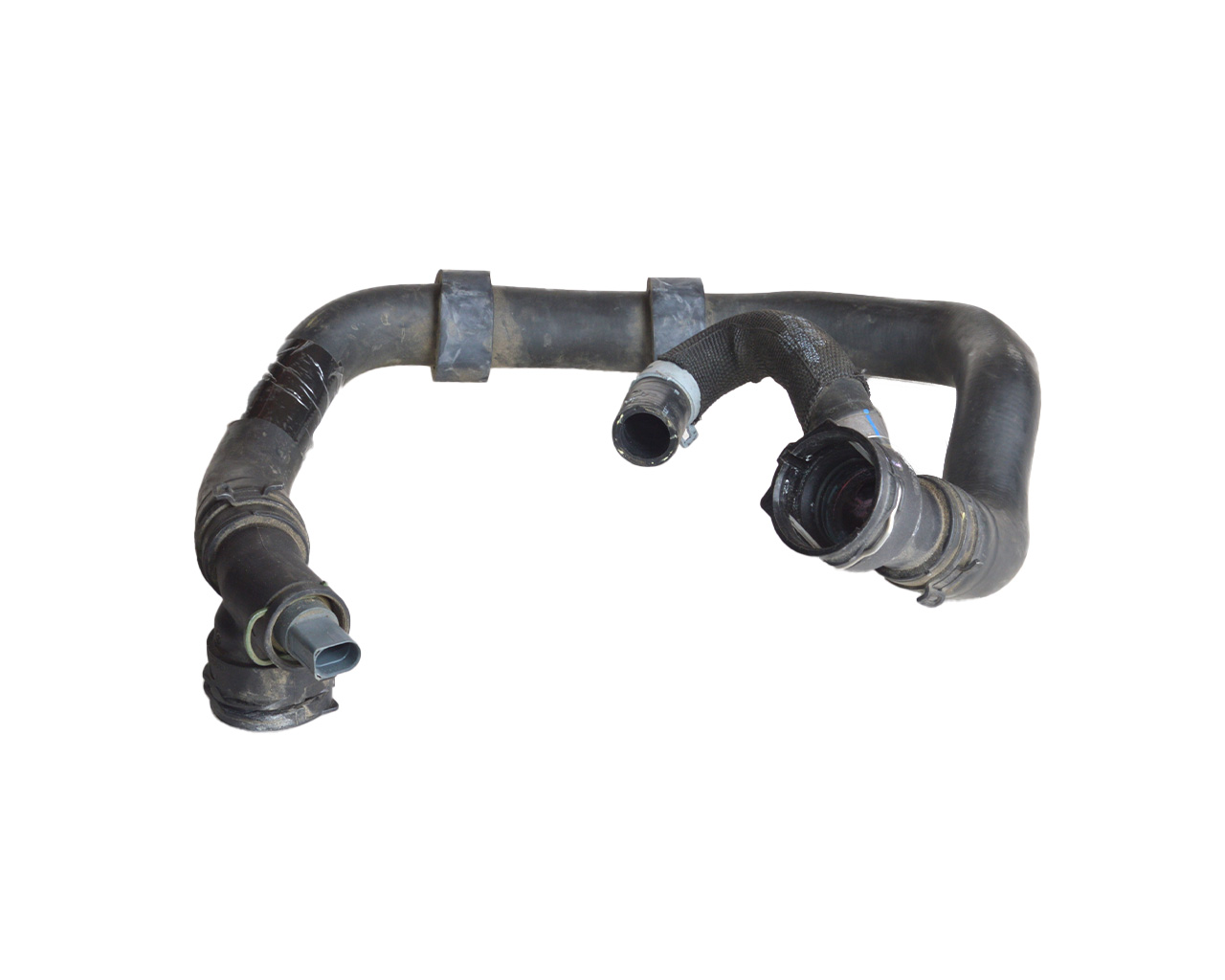 Патрубок системы охлаждения с муфтой AUDI A3 5Q0122051EB