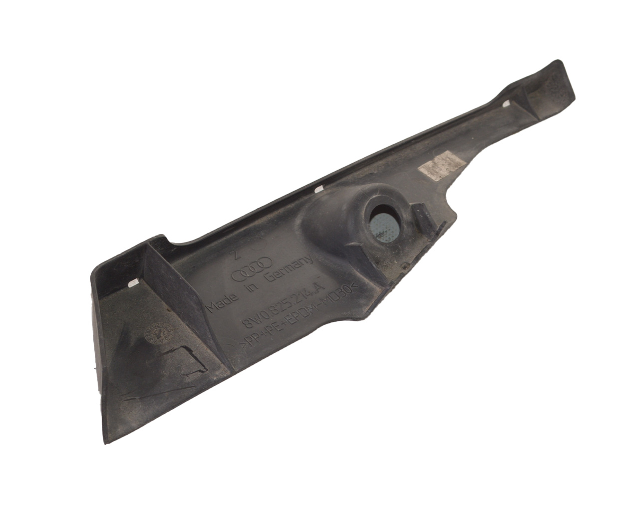 Накладка топливного бака AUDI A4/A5 S4/S5 8W0825214A