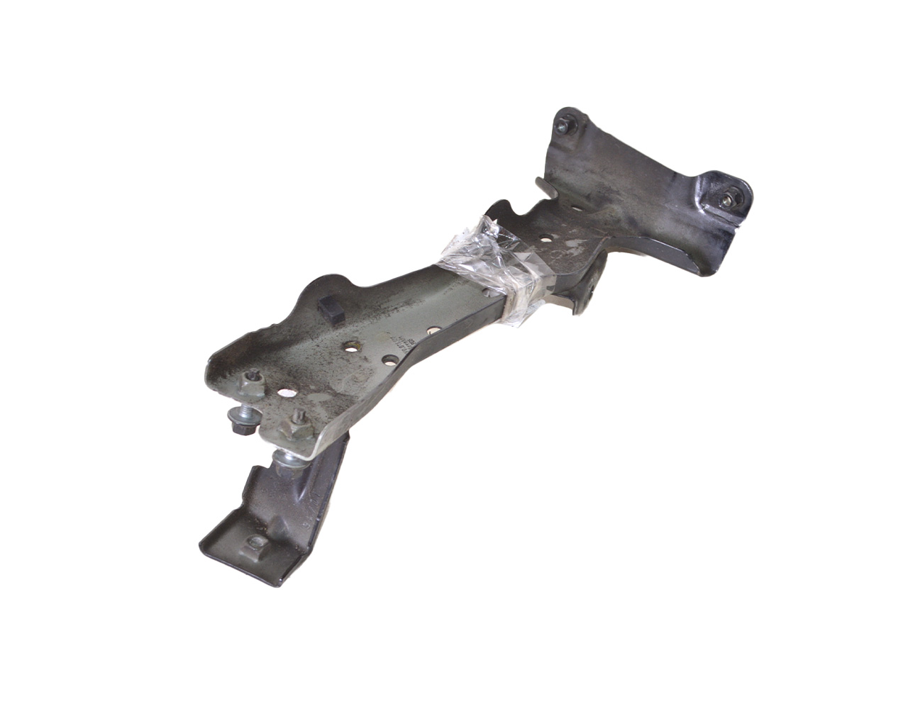 Кронштейн крыла правый AUDI A3 8V0821136A