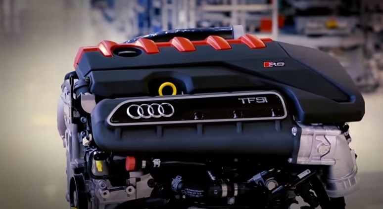 Когда непосредственность – это плюс; рассматриваем историю прямого впрыска бензина в моторах Audi