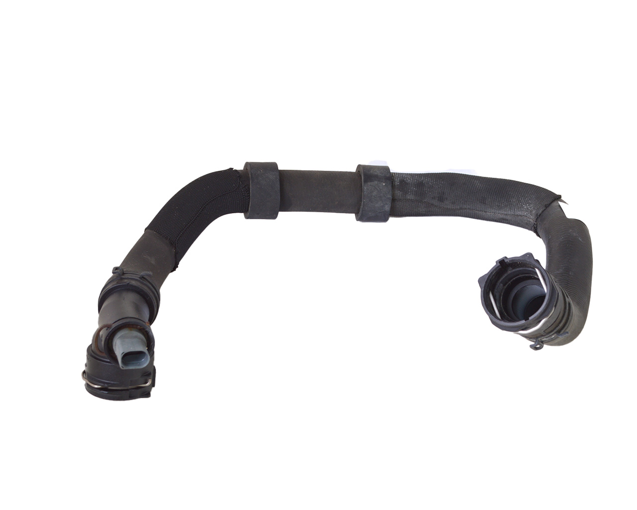 Патрубок системы охлаждения с муфтой AUDI A3 5Q0122051B