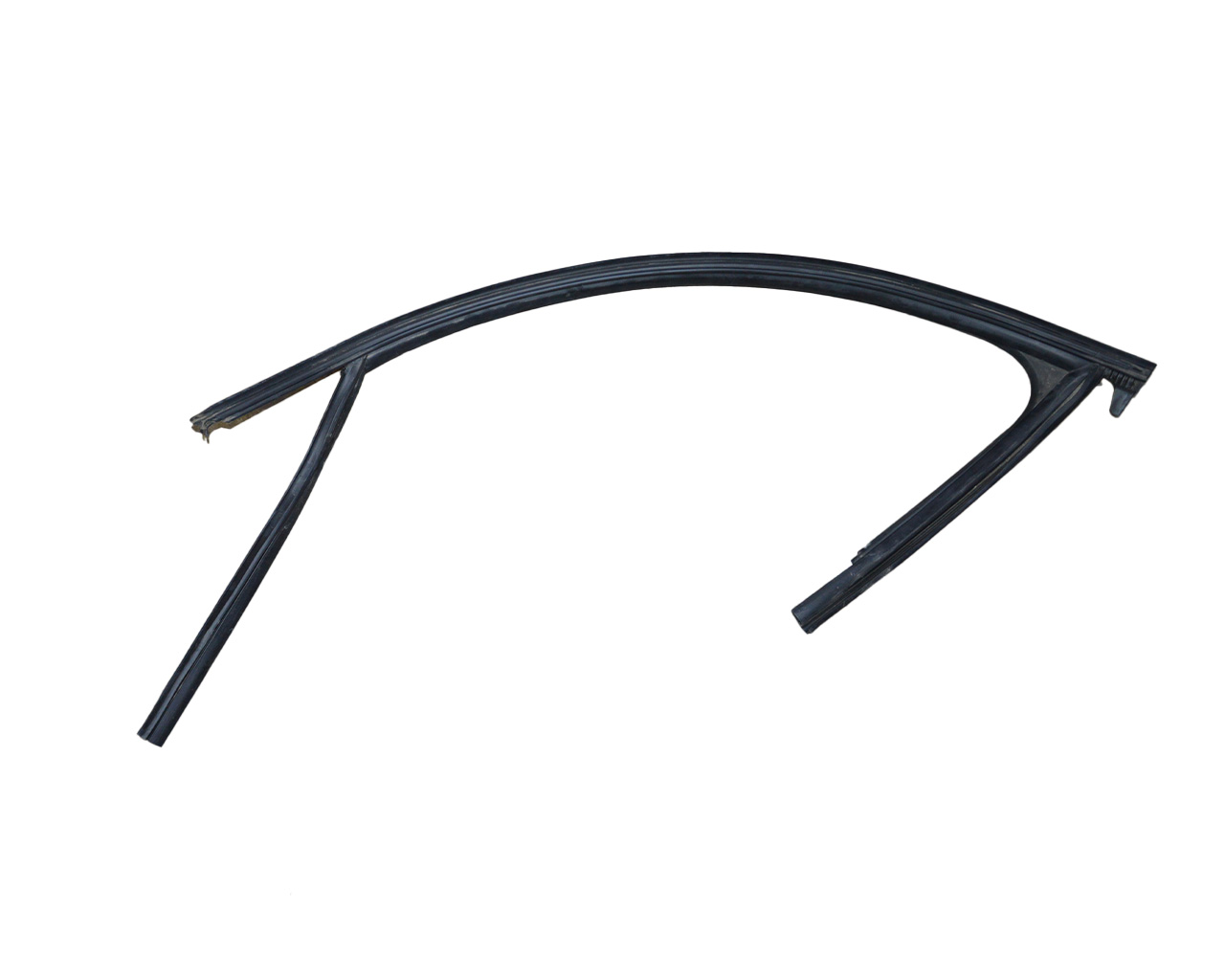 Уплотнитель стекла двери передний левый AUDI A3 8V5837431B