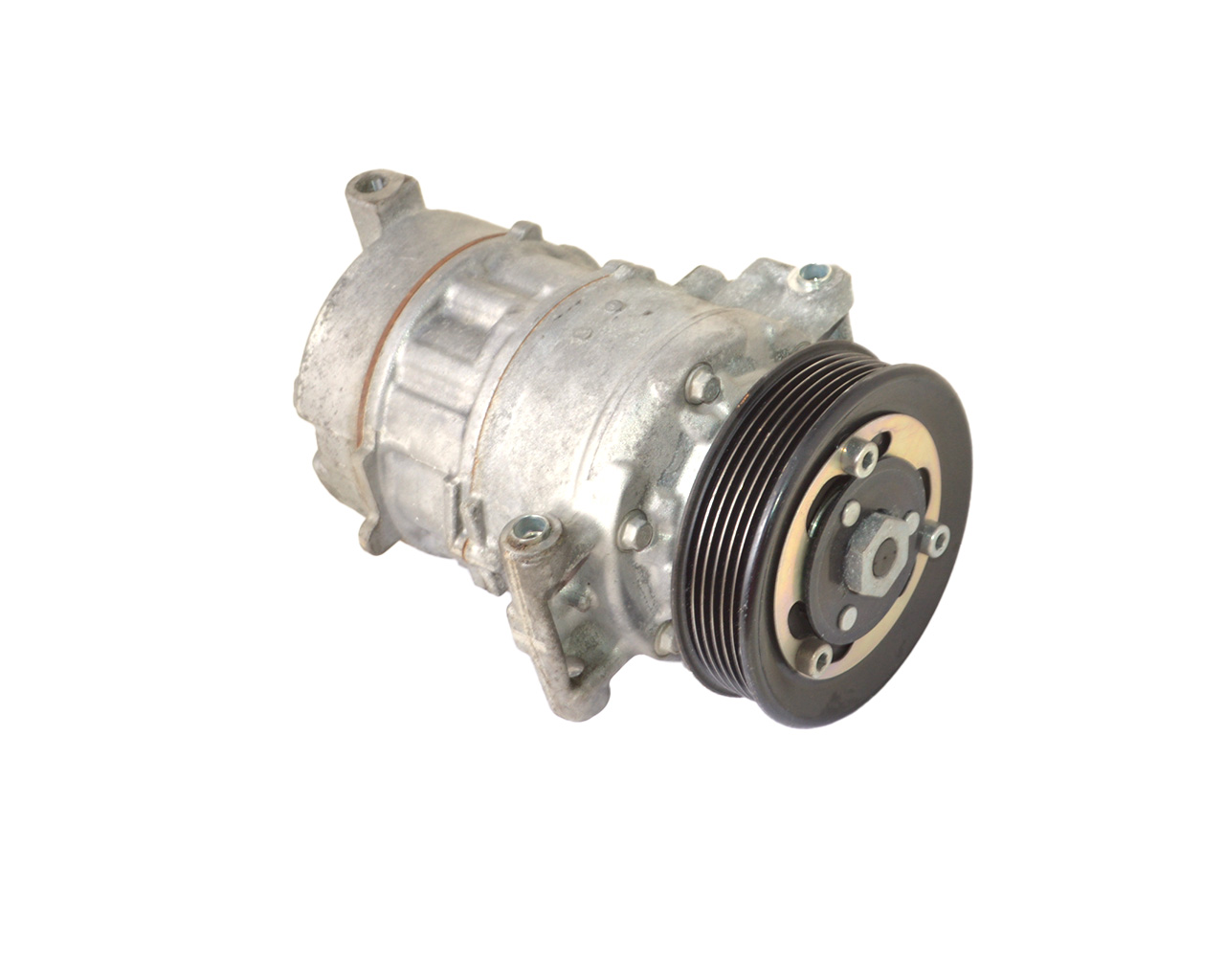 Компрессор кондиционера AUDI A3 5Q0820803F
