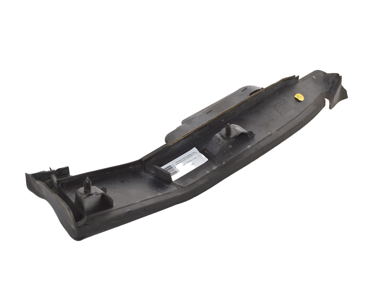 Накладка крыла правая (под капотом) AUDI A3 8V0821170C