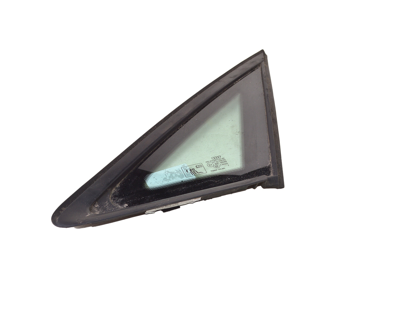 Стекло боковое правое треугольник (форточка) AUDI A3 8V5845300H