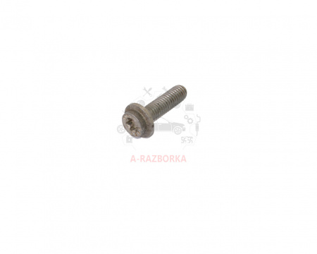 Скоба топливной форсунки AUDI A3 06J133036F