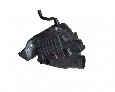 Корпус воздушного фильтра AUDI A3 5Q0129607AD