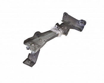 Кронштейн крыла правый AUDI A3 8V0821136A