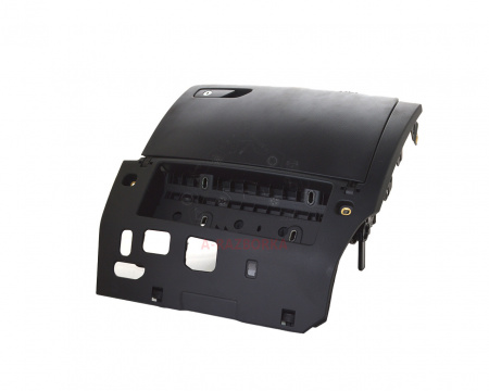 Бардачок в сборе с замком AUDI A3 8V58803026PS 8V1857131B6PS
