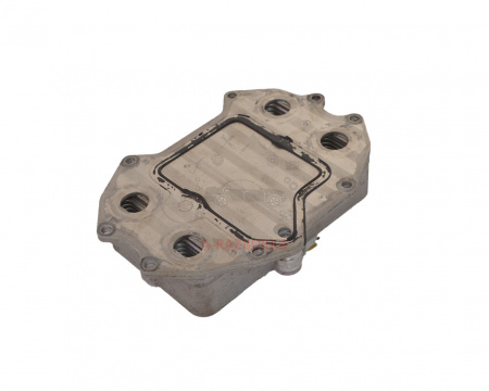 Радиатор масляный  AUDI A4/S4 A5/S5 A6/S6 A7 A8/S8 Q5 Q7 Q8 06M117015M