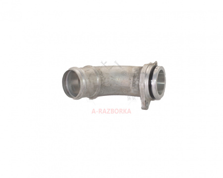 Патрубок насоса  системы охлаждения AUDI A4/A5/A6/A7 S4/S5  06M121137AH 06M121137AD