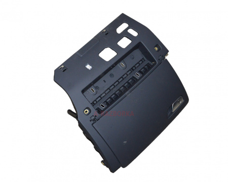 Бардачок в сборе с замком AUDI A3 8V5880302A6PS 8V1857131C3Q7