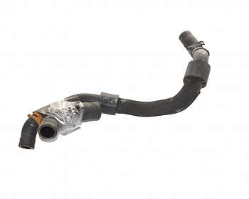 Патрубок системы охлаждения (без муфты) AUDI A3 5Q0122058C