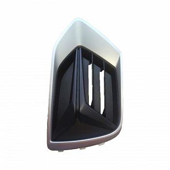 Решетка бампера центральная  AUDI Q3 2018г  83A807671  TB2