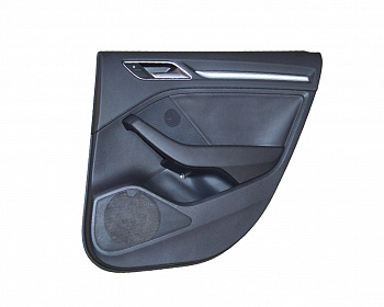 Обшивка двери задняя правая (в сборе) черная AUDI A3 8V5867304JWFA