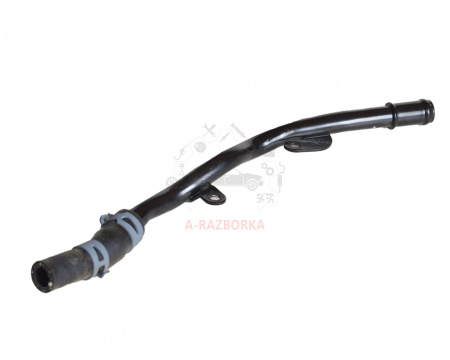 Трубка охлаждающей жидкости с шлангом AUDI Q3 06K121085M