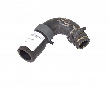 Патрубок системы охлаждения AUDI A3 5Q0121096