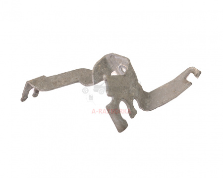 Кронштейн трубки тормозной передний правый  AUDI A3 5Q0611842B