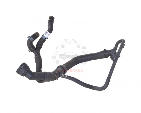 Патрубок системы охлаждения с муфтой AUDI A3 5Q0122101FJ