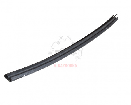 Уплотнитель стекла двери задней правой AUDI A3 8V5839480