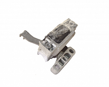 Подушка двигателя правая AUDI A3 5Q0199262BK