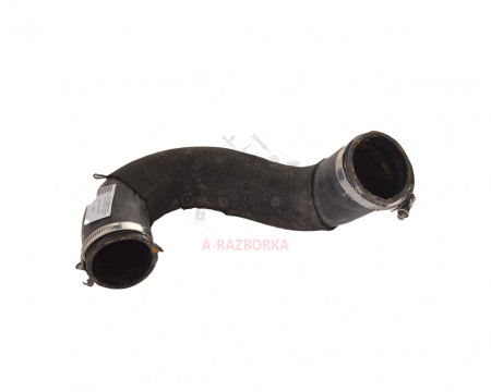 Патрубок системы подачи воздуха от турбины к интеркулеру AUDI A4/S4 8W0145738C