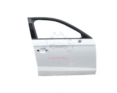 Дверь передняя правая (белая)  AUDI A3 8V5831052B