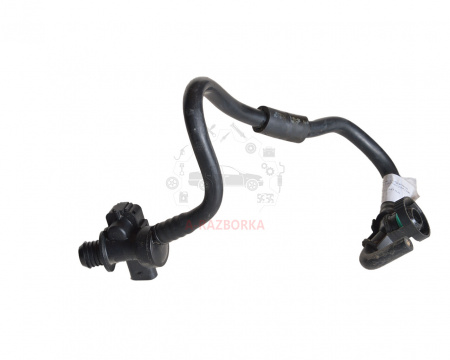 Трубка вакуумная с обратным клапаном AUDI A3 5Q0612041AH