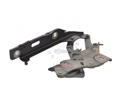 Петля капота правая  AUDI A4/S4 RS4 8W0823302D